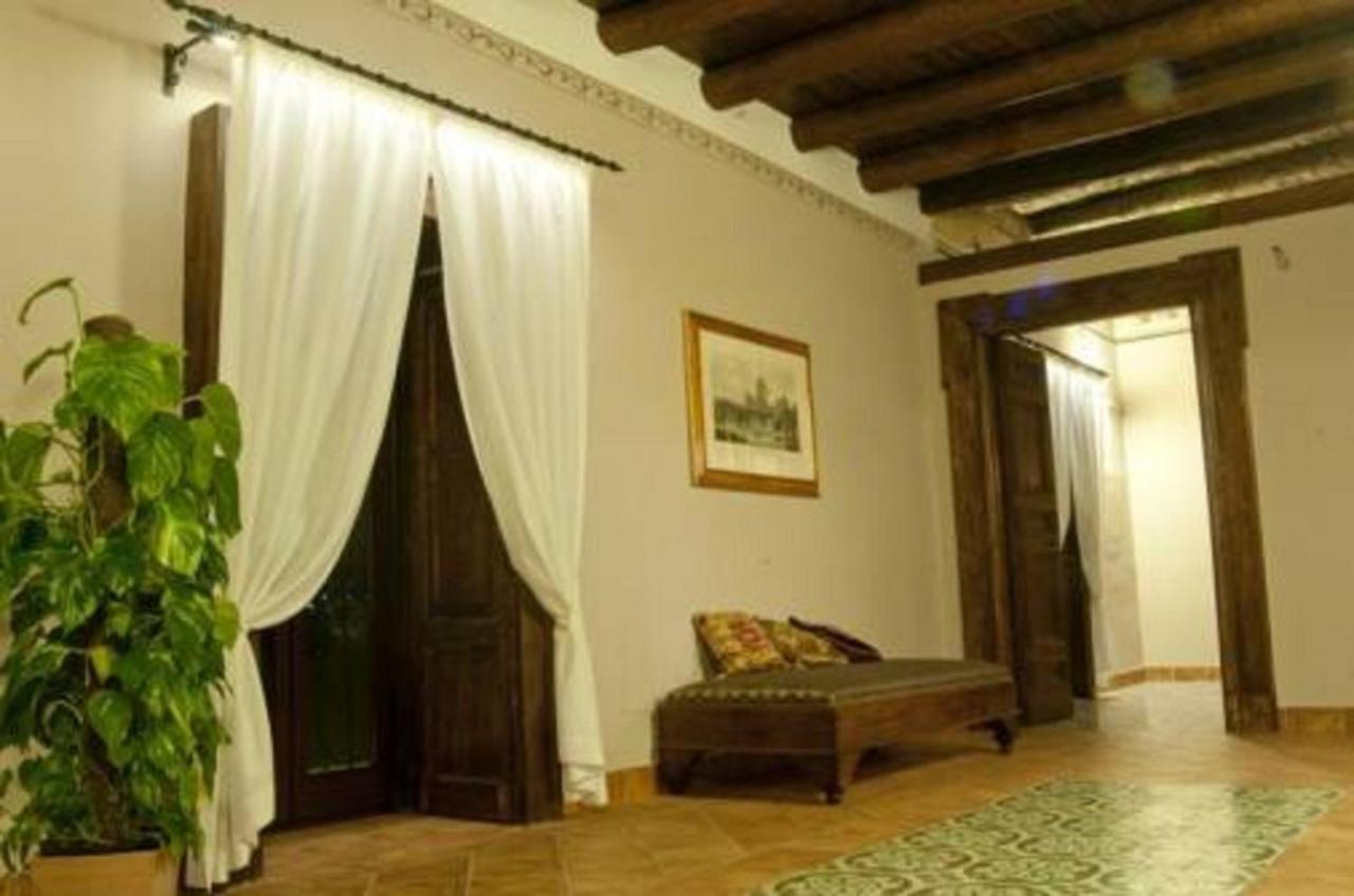Castello Di Casapozzano Panzió Aversa Kültér fotó